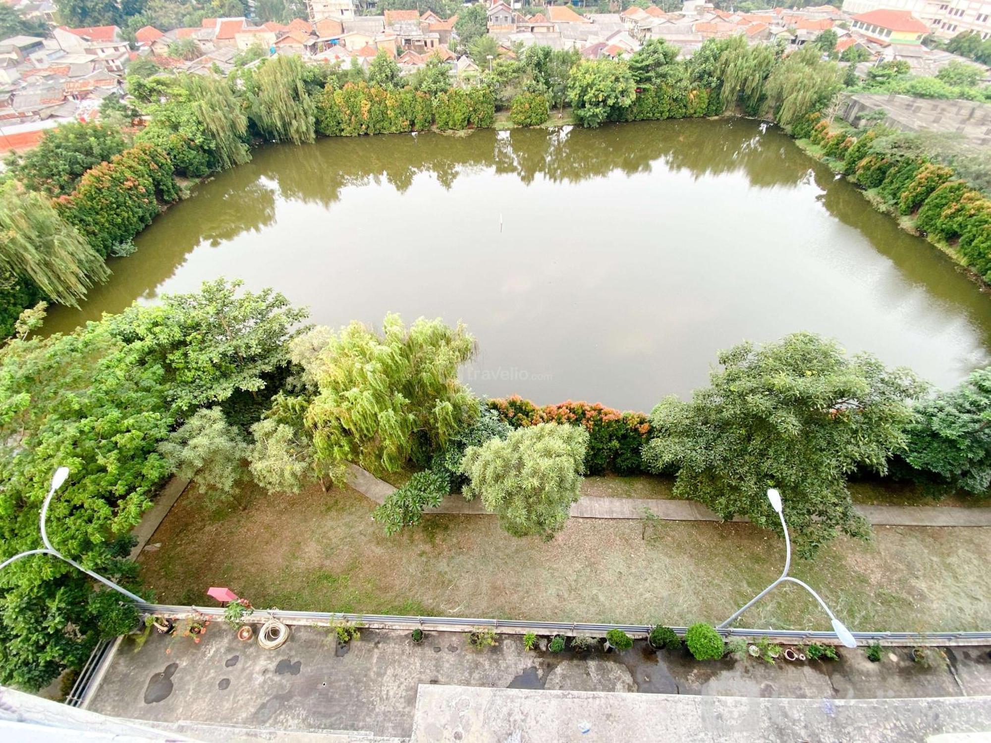Homey And Cozy Living 2br Lagoon Town Square By Travelio