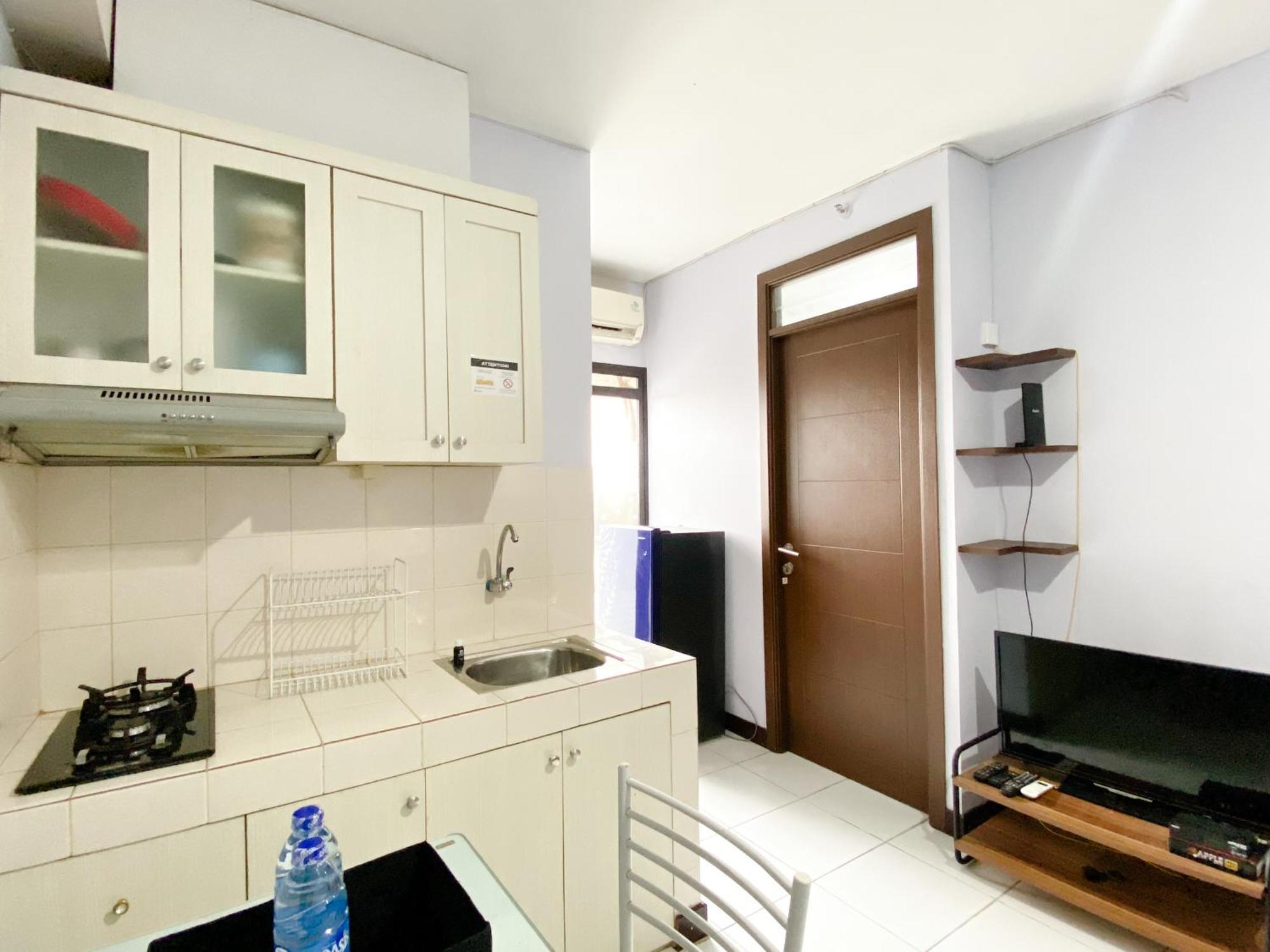 Homey And Cozy Living 2br Lagoon Town Square By Travelio Apartemen *