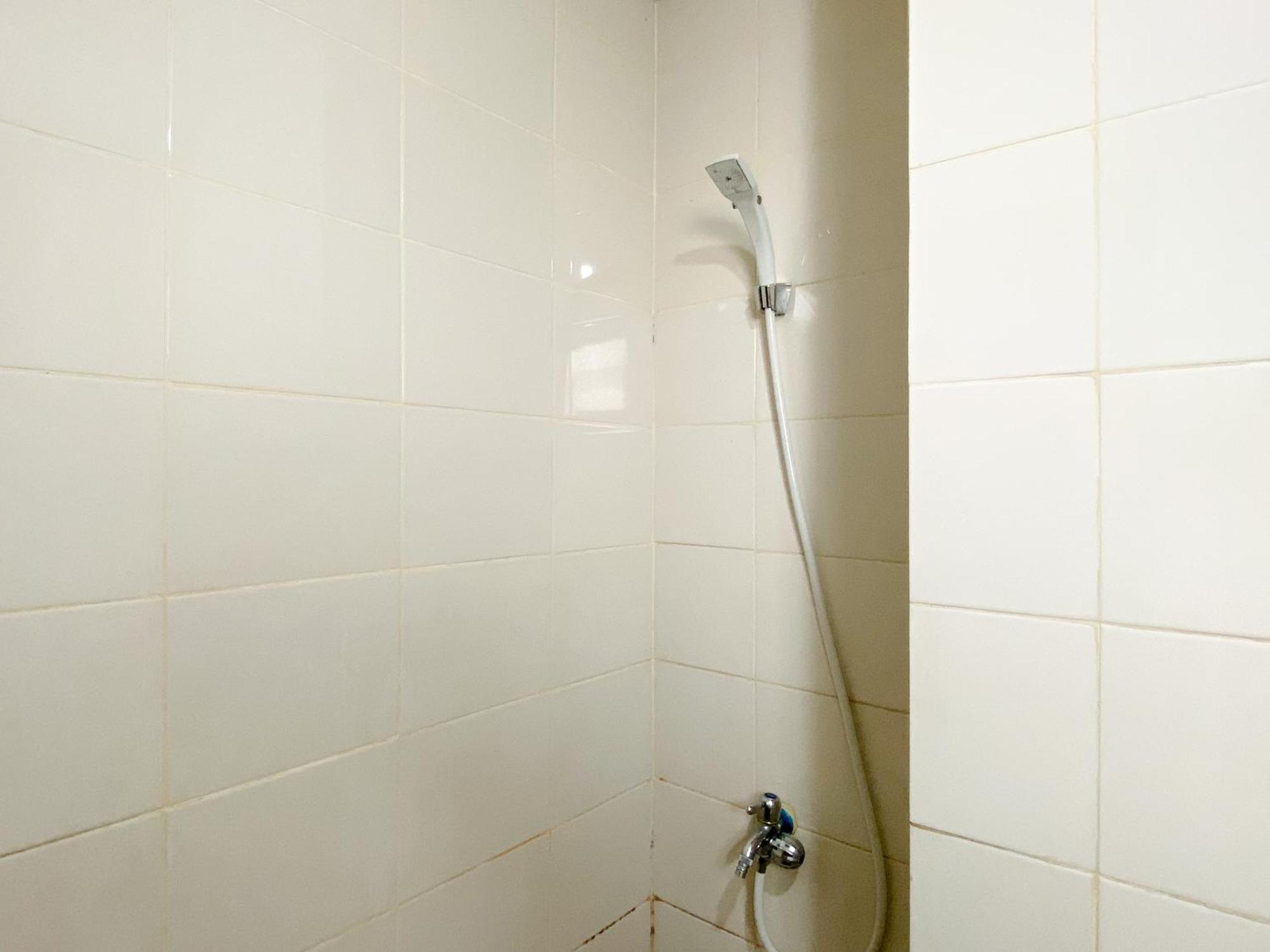 Apartemen Homey And Cozy Living 2br Lagoon Town Square By Travelio Bekasi